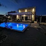 Sundowner Holiday home